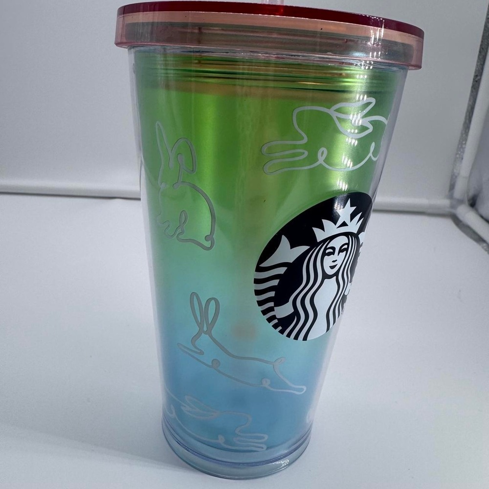 Starbucks - Picture 2 of 6